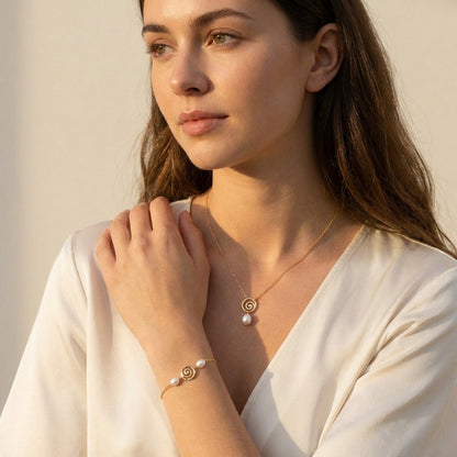 Elegance Selene - Lifestyle worn image
