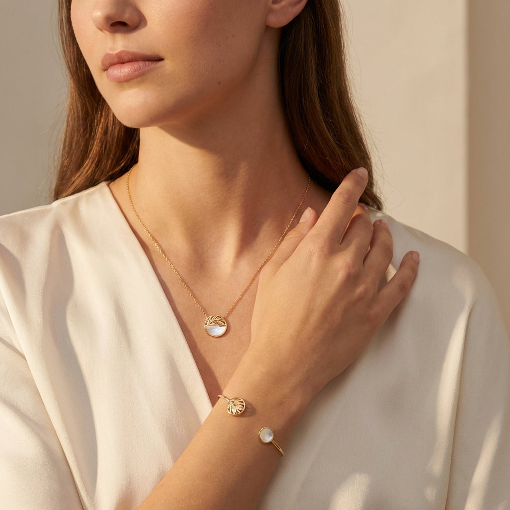 Purity Ariane - Lifestyle worn image